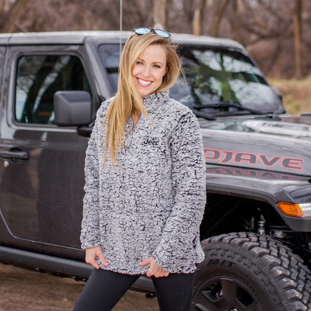 Jeep_JEDCo_3610_Sherpa_woman_front_lifestyle
