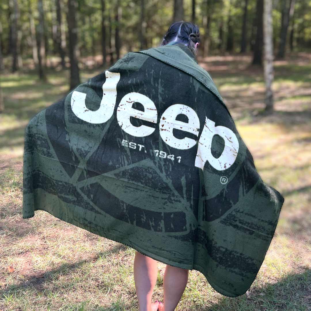 Jeep_JEDCo_9197_Star-Flag_blanket_lifestyle